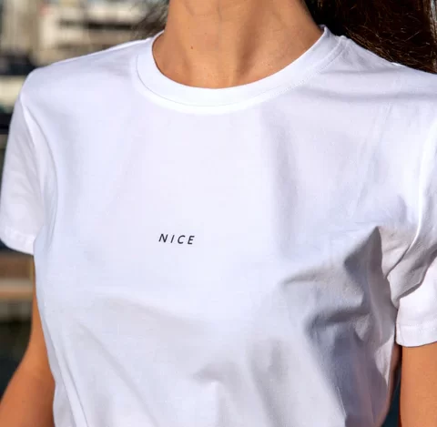 Camiseta Feminina estilosa